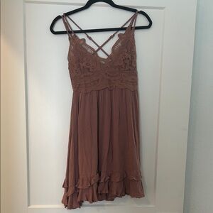 Listicle Lace Mini Dress in Mauve